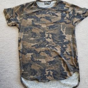 Drop tail mens shirt